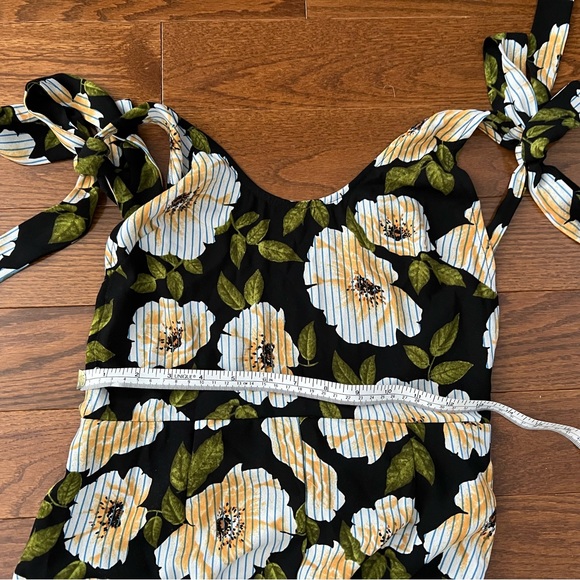 /Forever 21/ Jumpsuit wide pant open back - Picture 6 of 10